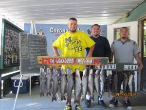 Ceja, Bravio Alvarez & Manuel Castaneda caught 15 catfish totaling 32 pounds using mackerel from a boat