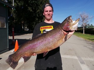 Nate caught this 18.5 using Mr. White LGE worm